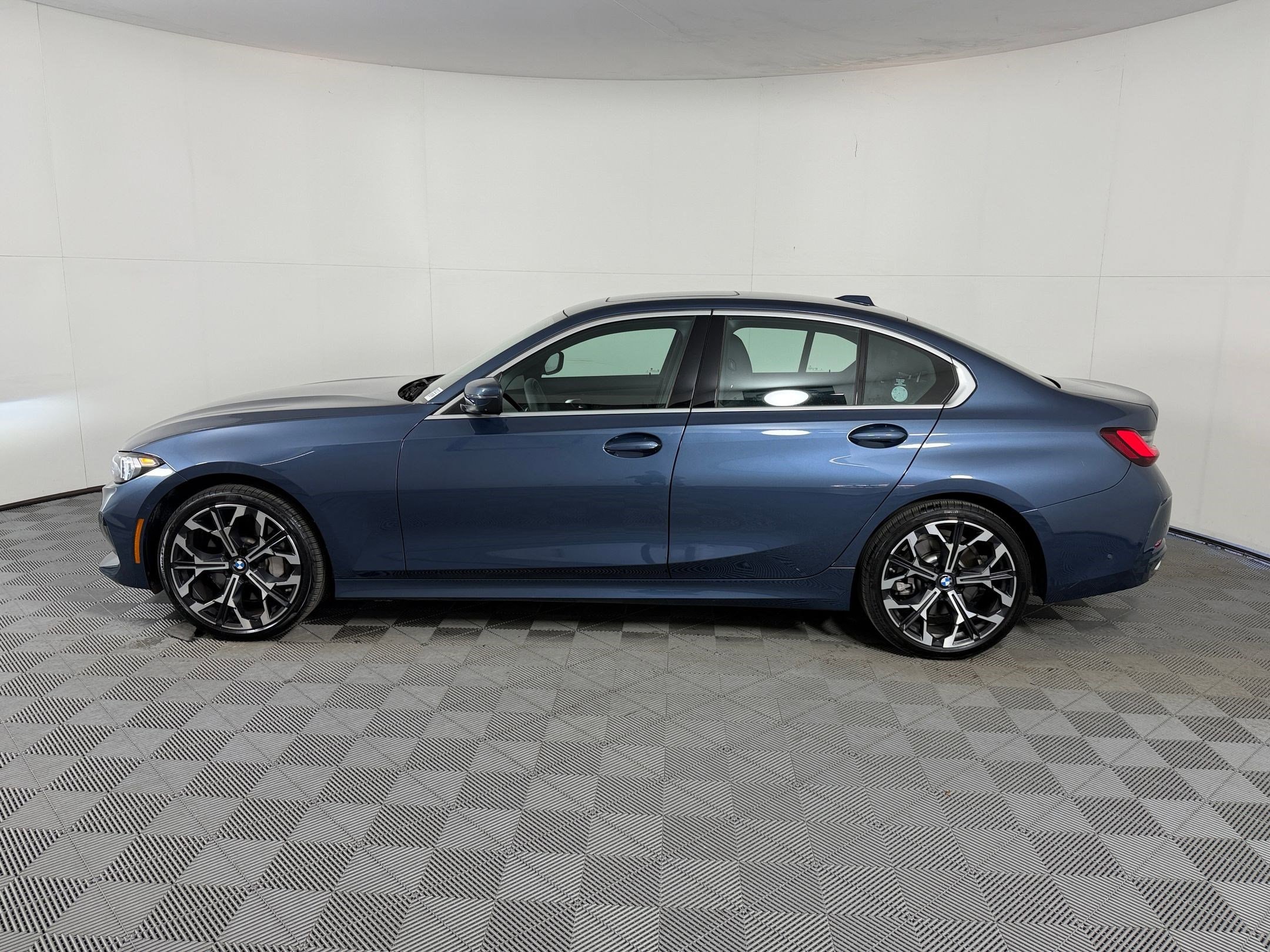 bmw 3 series 2026 3MW69CW00T8G01327 image bmw 3 series 2026 3MW69CW00T8G01327 image